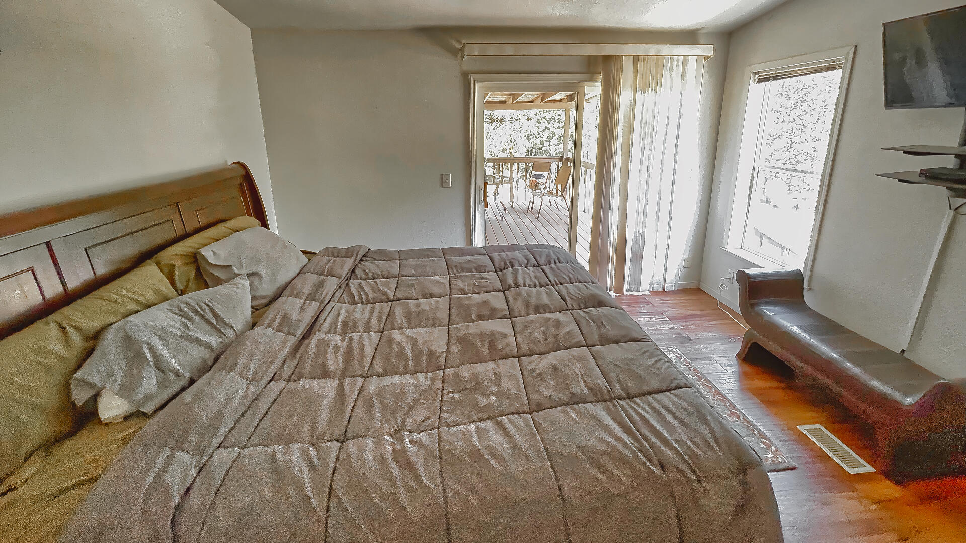 939 Greenview Road Cave Junction, OR 97523 - Photo 7 of 15 IMG_3269_upscale