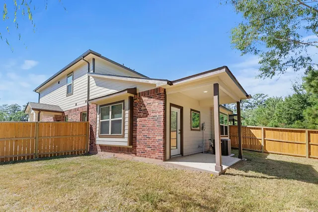 $2,500 | 115 Silver Sky Street, Conroe, TX 77304