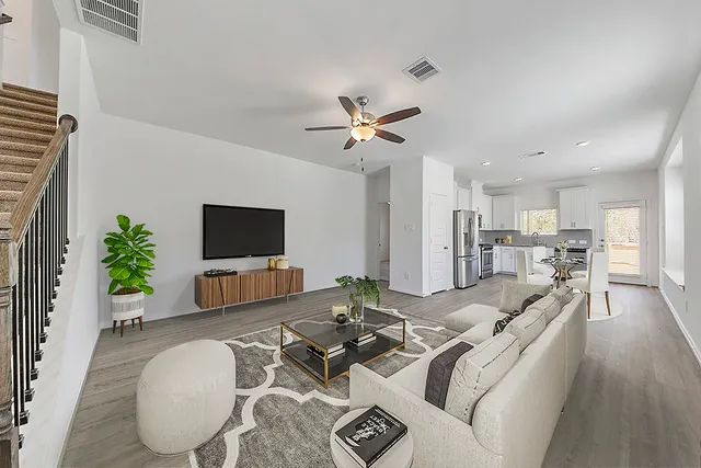 $2,500 | 115 Silver Sky Street, Conroe, TX 77304