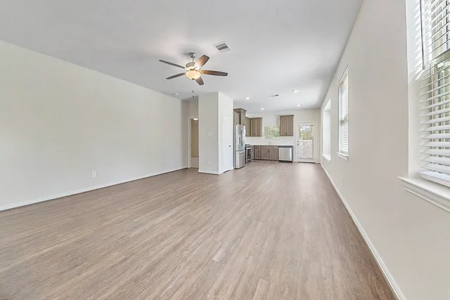 $2,500 | 115 Silver Sky Street, Conroe, TX 77304