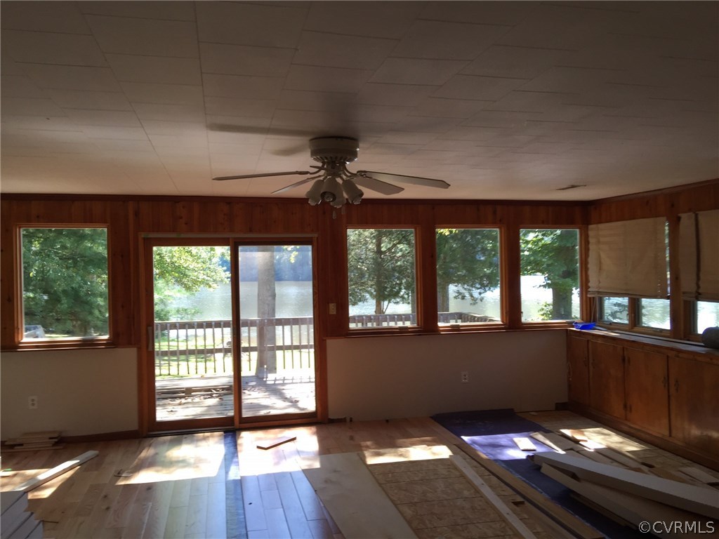 5021 Holly Road Quinton, VA 23141 - Photo 5 of 9 Gallery Image 5