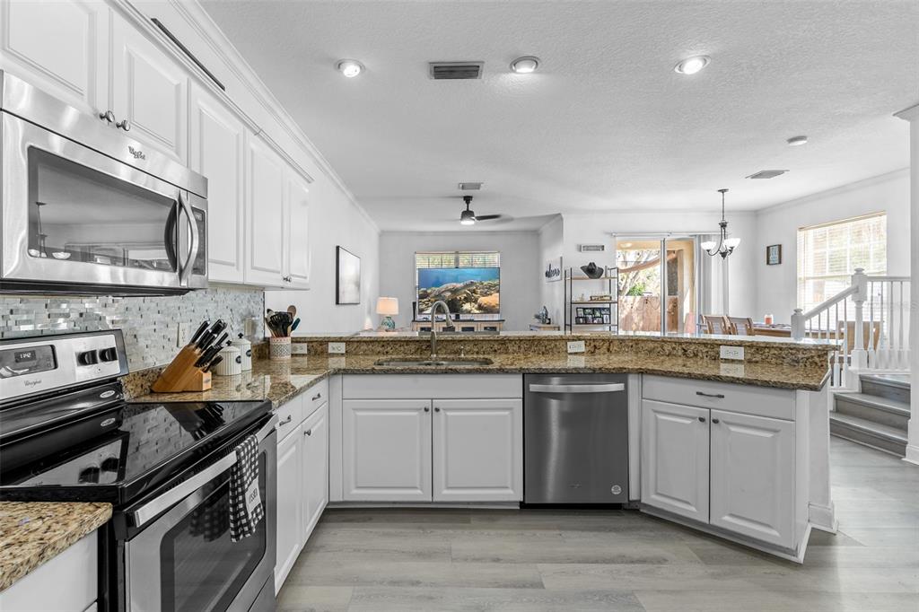 4068 Alan Drive Largo, FL 33771 - Photo 8 of 40