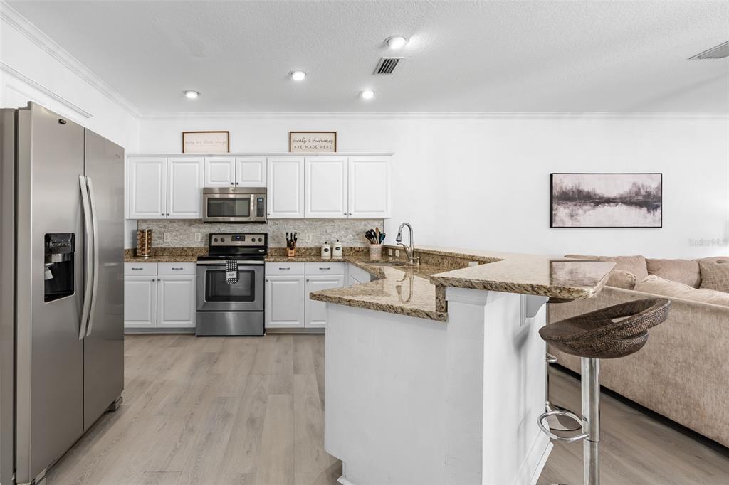 4068 Alan Drive Largo, FL 33771 - Photo 9 of 40