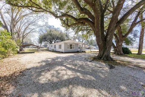 $228,700 | 22105 Highway 1, Plaquemine, LA 70764
