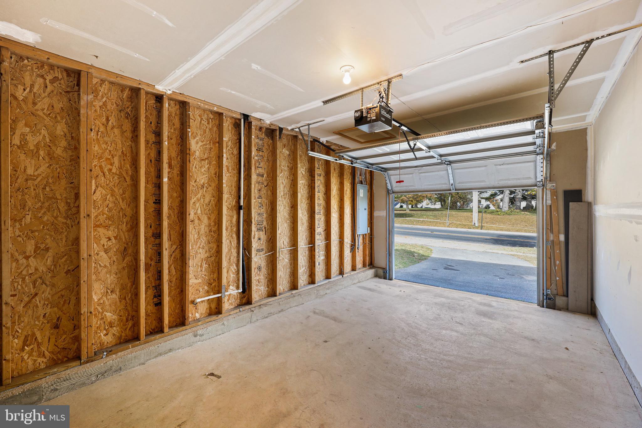 7409 Sandy Spring Road Laurel, MD 20707 - Photo 42 of 52 Garage