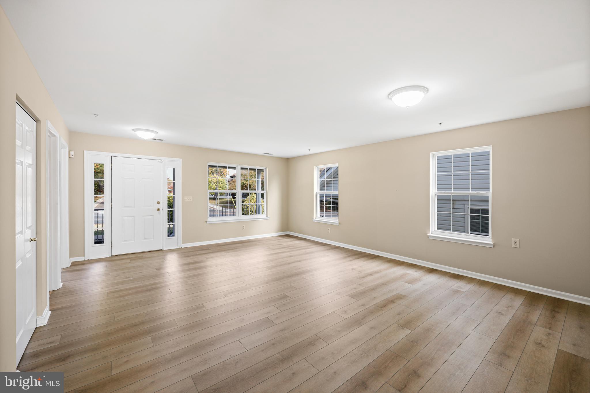 7409 Sandy Spring Road Laurel, MD 20707 - Photo 6 of 52 Living room