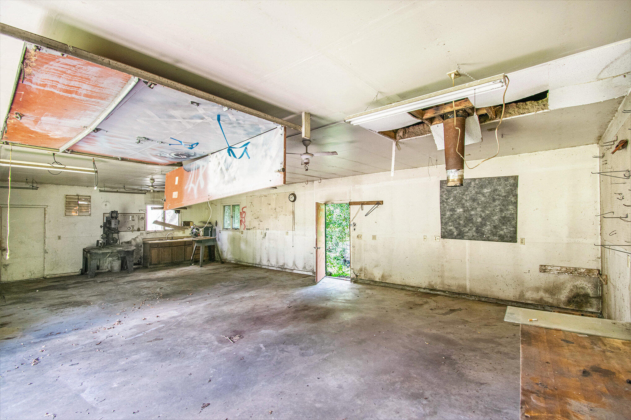 9162 Garr Road Berrien Springs, MI 49103 - Photo 19 of 32 020_photo_aug_26_2025_12_19_27_pm_376
