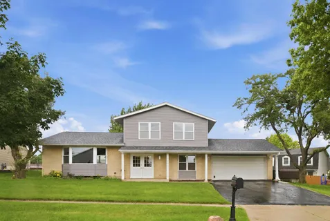 $525,000 | 1596 Texas Street, Elk Grove Village, IL 60007