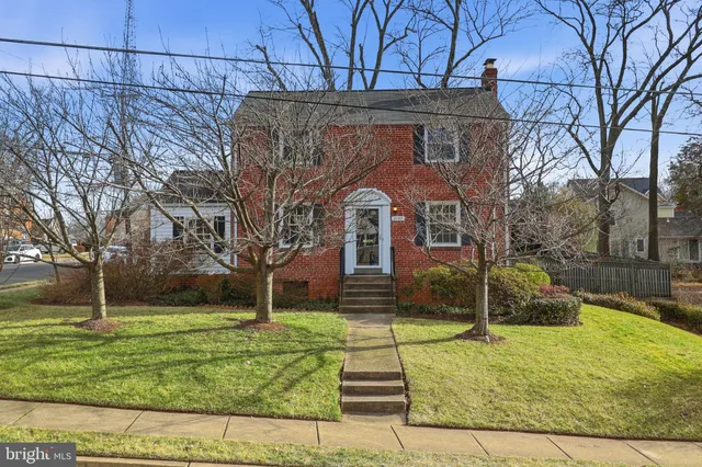 $899,000 | 2127 Patrick Henry Drive, Arlington, VA 22205