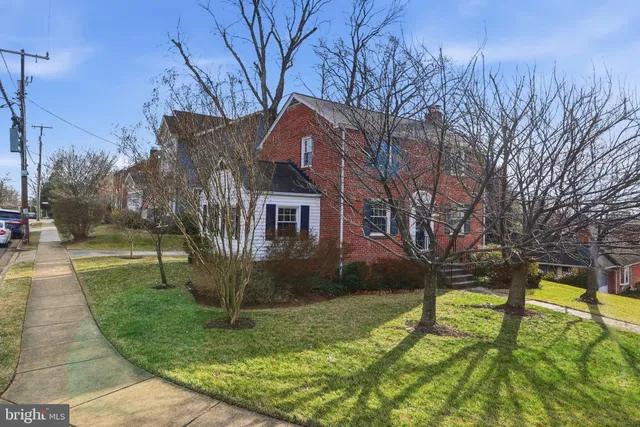 $899,000 | 2127 Patrick Henry Drive, Arlington, VA 22205