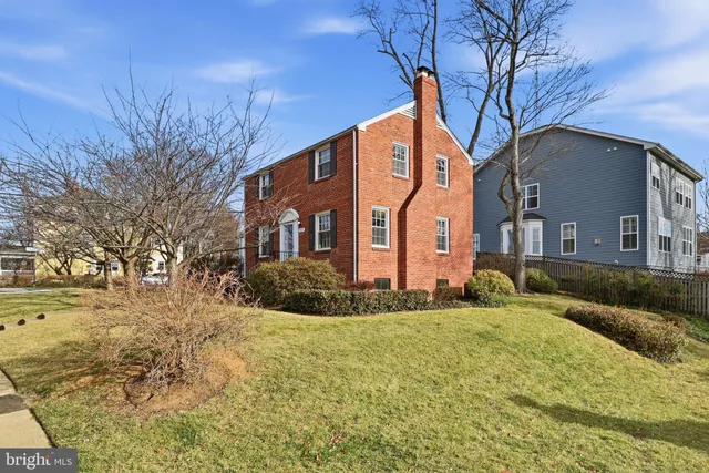 $899,000 | 2127 Patrick Henry Drive, Arlington, VA 22205