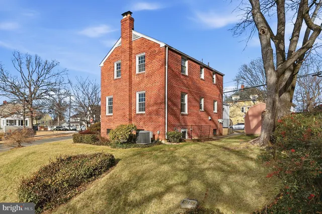 $899,000 | 2127 Patrick Henry Drive, Arlington, VA 22205