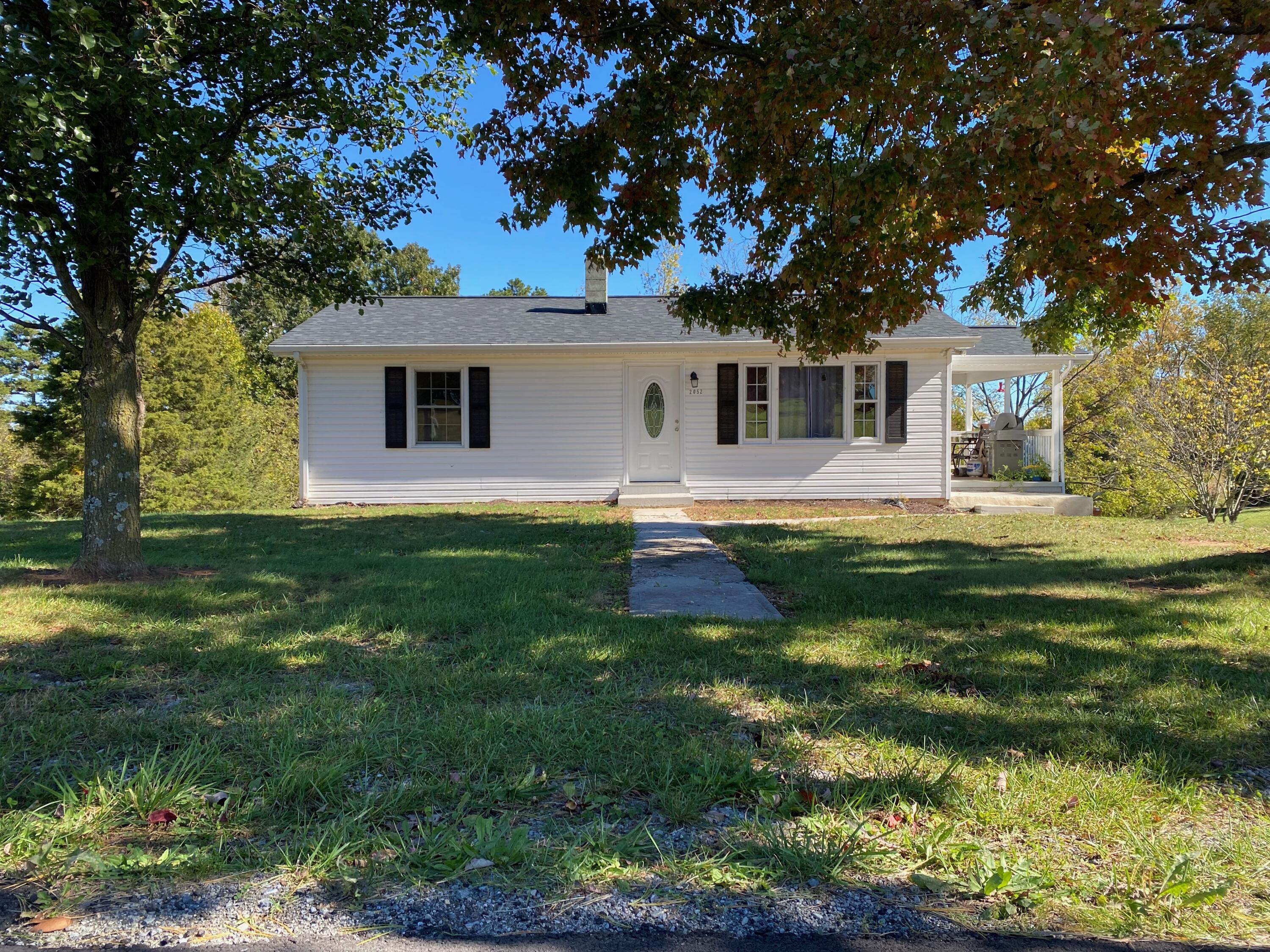 2052 Meadors Spur Road Moneta, VA 24121 - Photo 1 of 14 Front