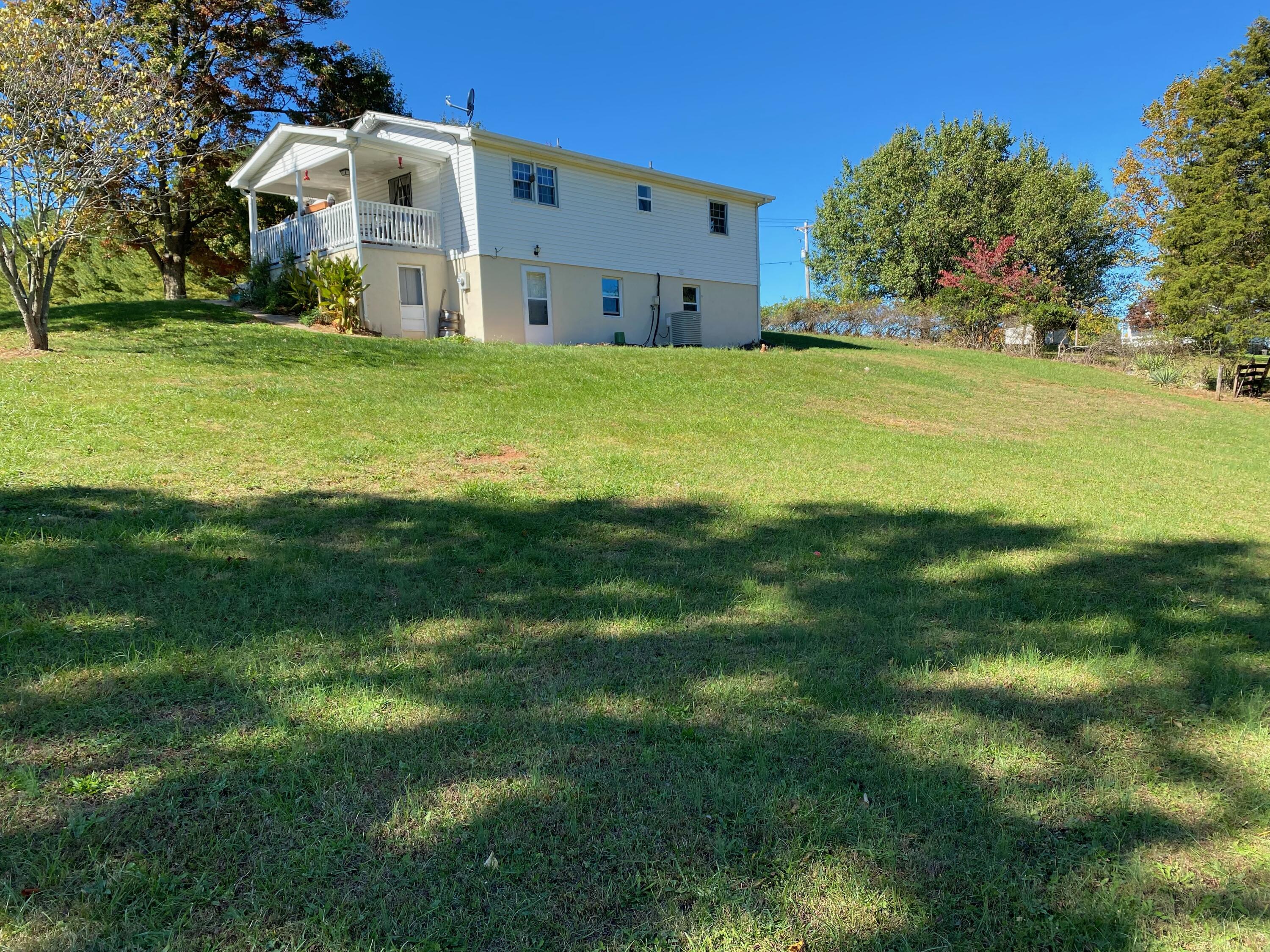 2052 Meadors Spur Road Moneta, VA 24121 - Photo 2 of 14 Back