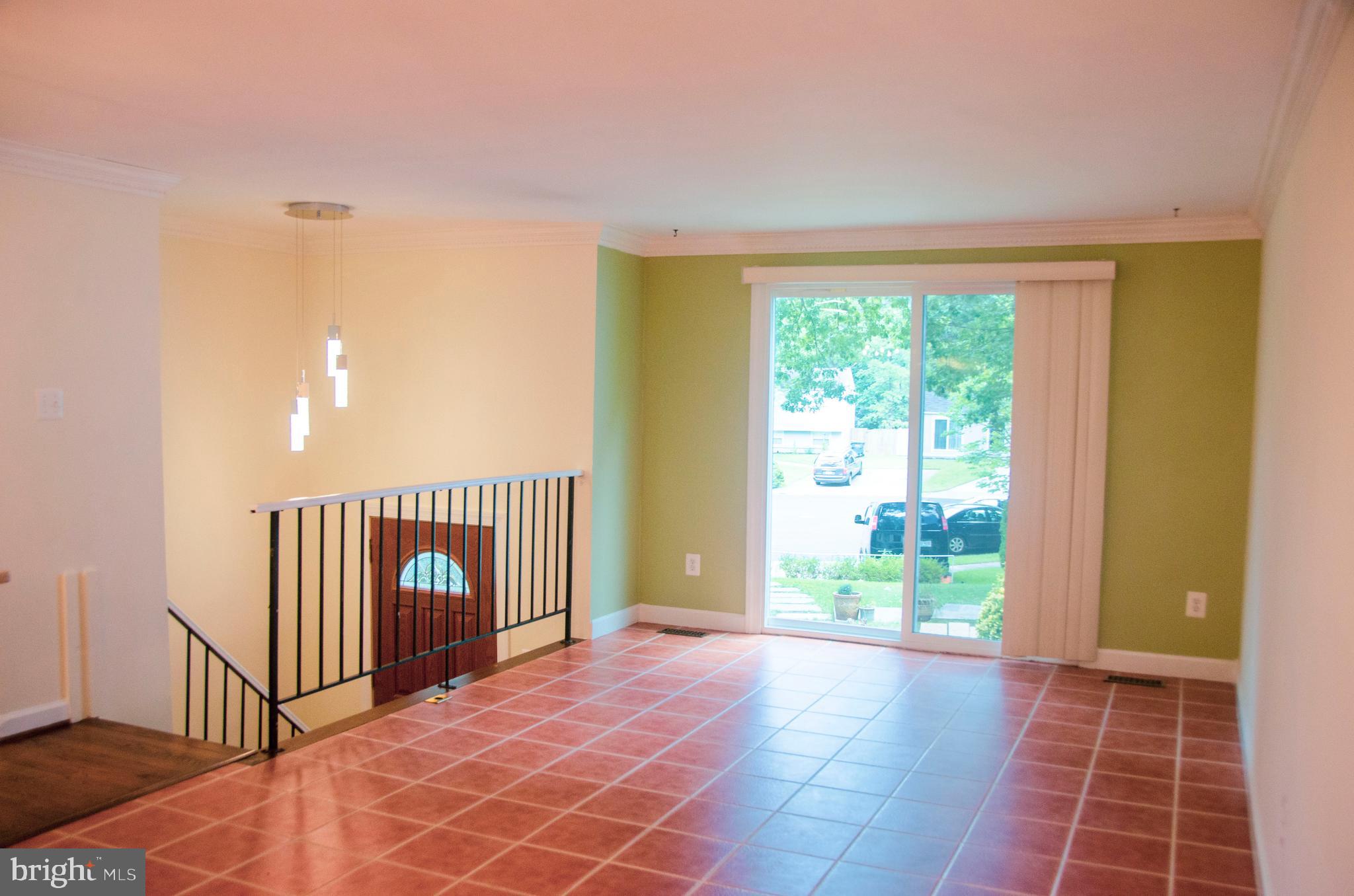 12303 Fan Shell Court Reston, VA 20191 - Photo 4 of 28