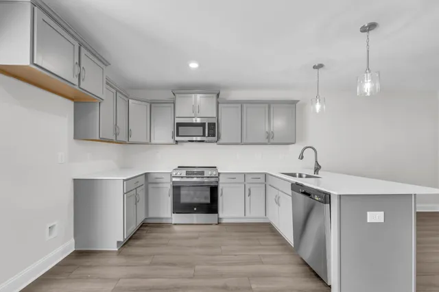 $215,900 | 133 Quarry Point Drive, Unit C133, Clarksville, TN 37043