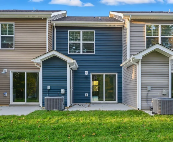 $215,900 | 133 Quarry Point Drive, Unit C133, Clarksville, TN 37043