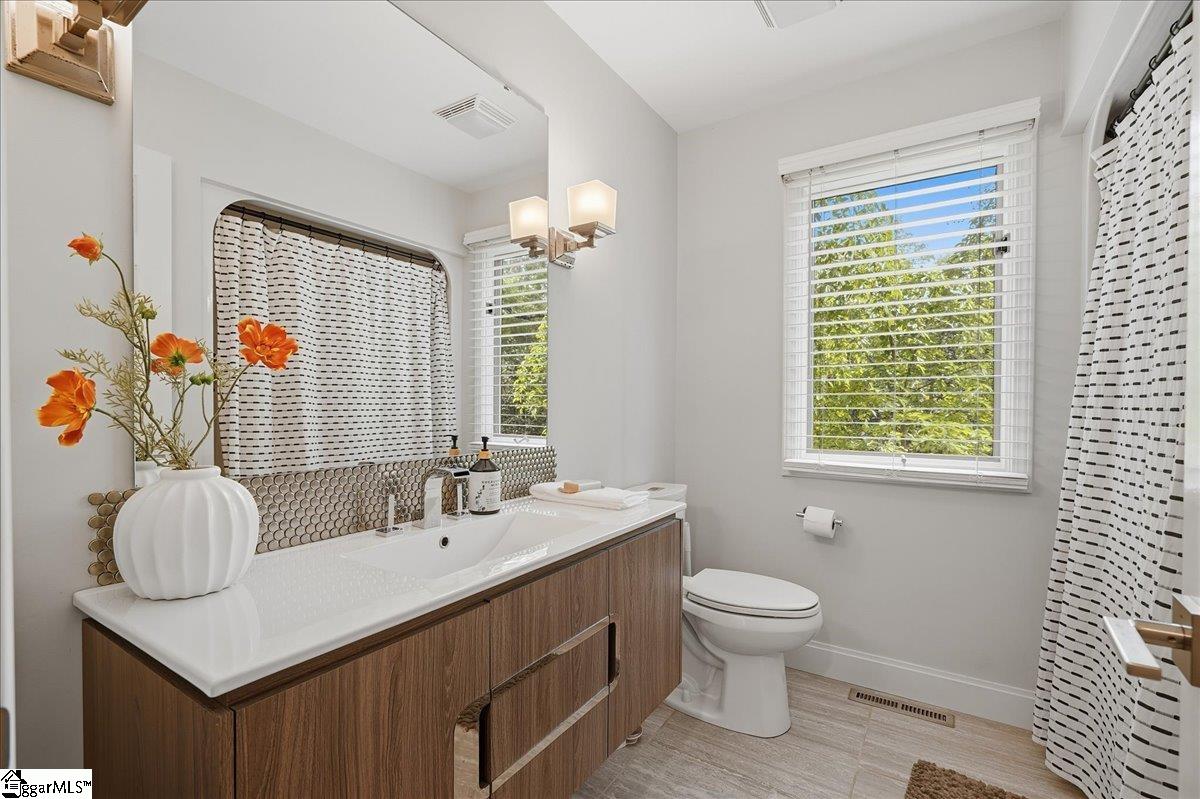 240 Stonehaven Way Seneca, SC 29672 - Photo 29 of 47