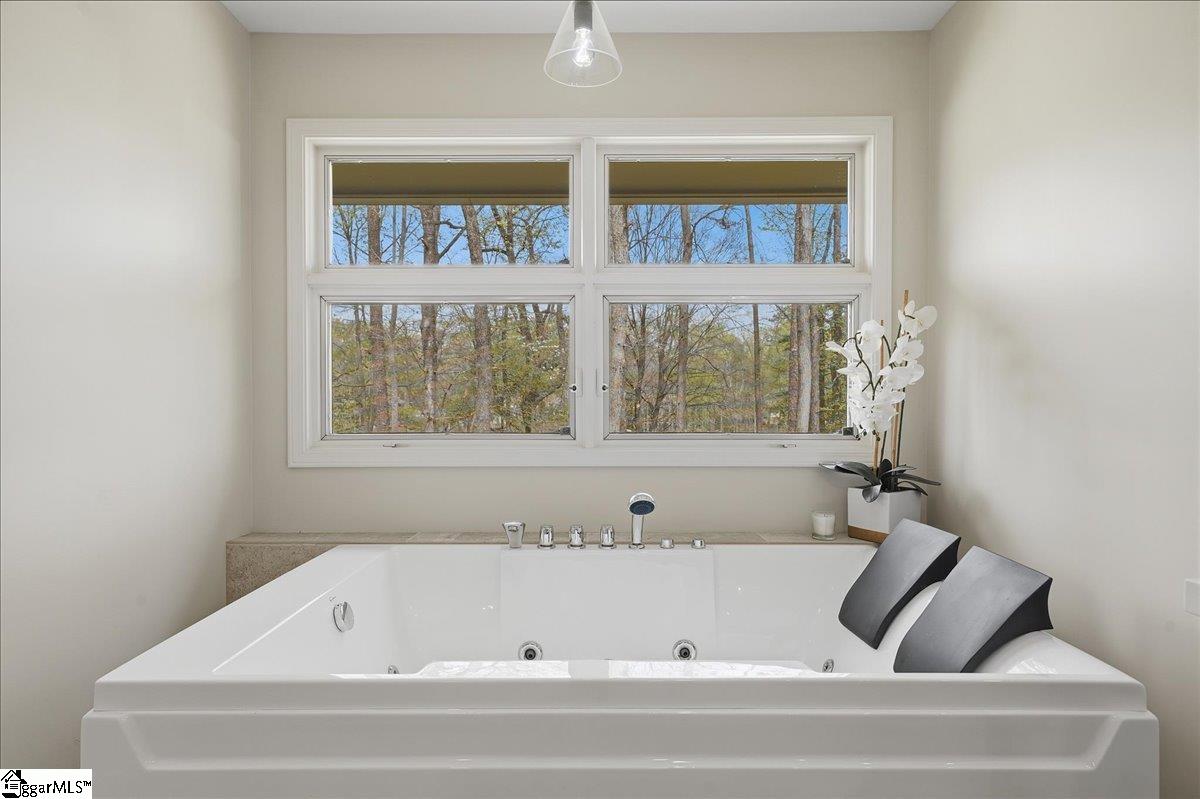 240 Stonehaven Way Seneca, SC 29672 - Photo 33 of 47