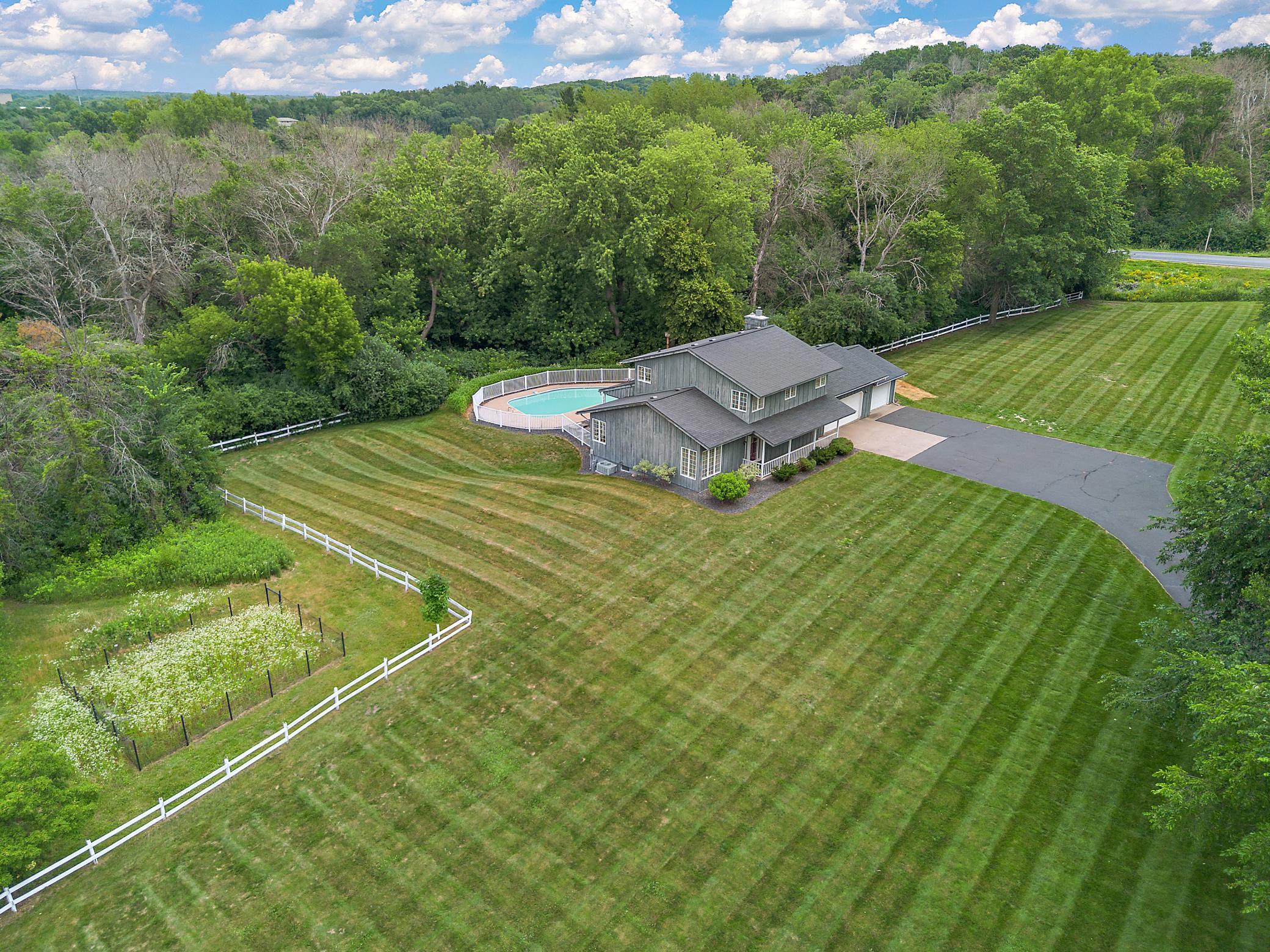 698 Badlands Road Hudson, WI 54016 - Photo 5 of 47