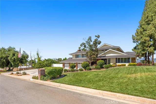 $1,150,000 | 30746 East Sunset Drive South, Redlands, CA 92373