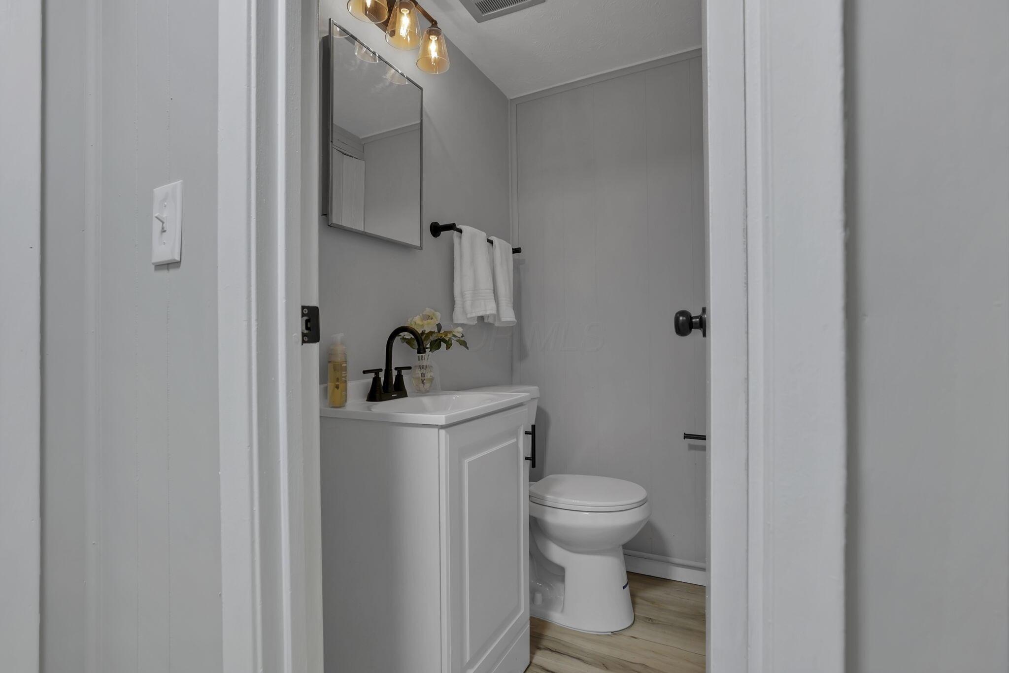 2846 Petzinger Road, Unit 70 Columbus, OH 43209 - Photo 24 of 30 Basement BATH