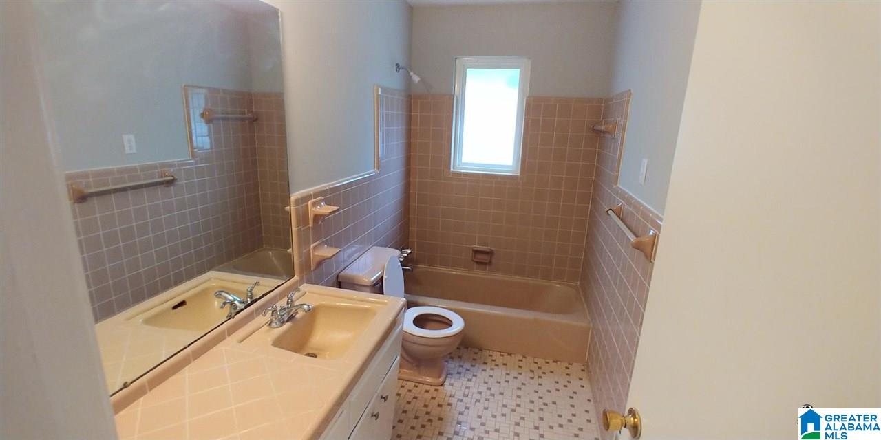 939 4th Way Pleasant Grove, AL 35127 - Photo 10 of 15