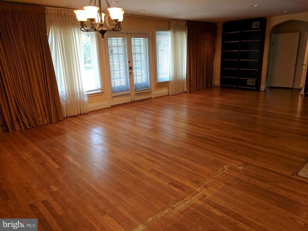 3501 Fallstaff Road Baltimore, MD 21215 - Photo 7 of 9 Interior (General)