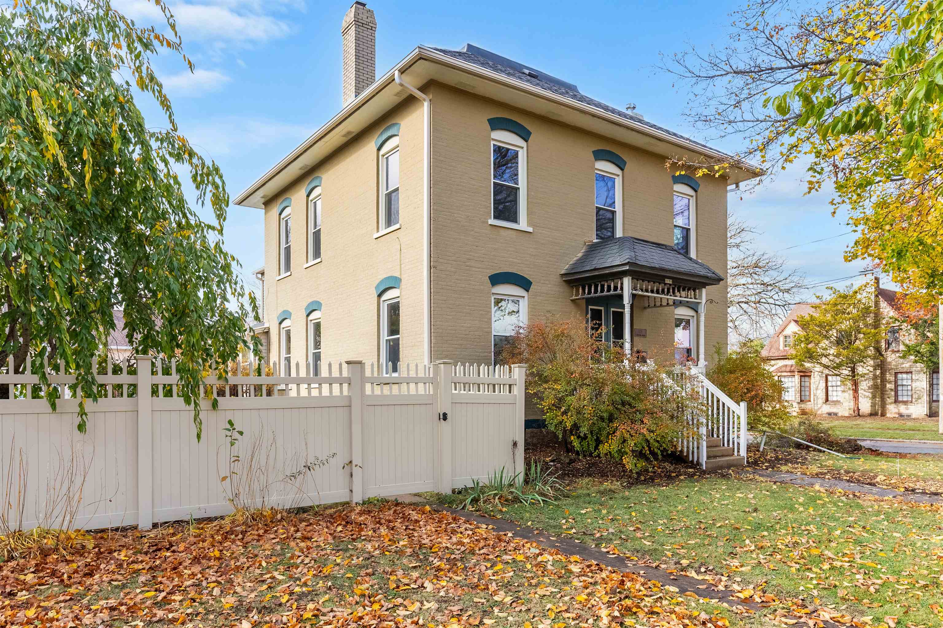 1121 North Appleton Street Appleton, WI 54911 - Photo 1 of 1 Gallery Image 1