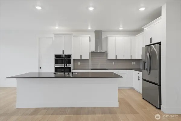 $849,950 | 20464 Myrtle Place East, Bonney Lake, WA 98391