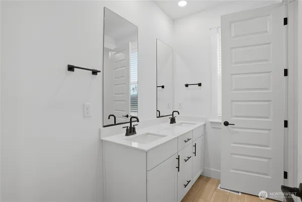 $849,950 | 20464 Myrtle Place East, Bonney Lake, WA 98391