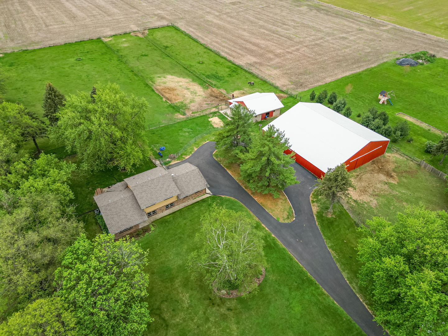 10160 Cemetery Road Pecatonica, IL 61063 - Photo 1 of 55 Gallery Image 1