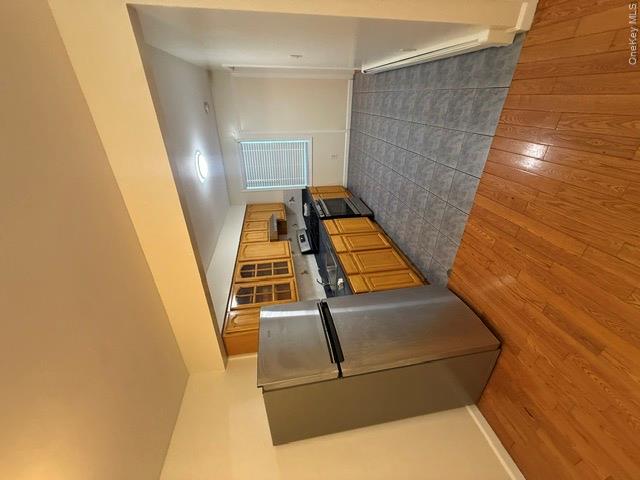 253-22 147th Road, Unit 1 Queens, NY 11422 - Photo 5 of 10