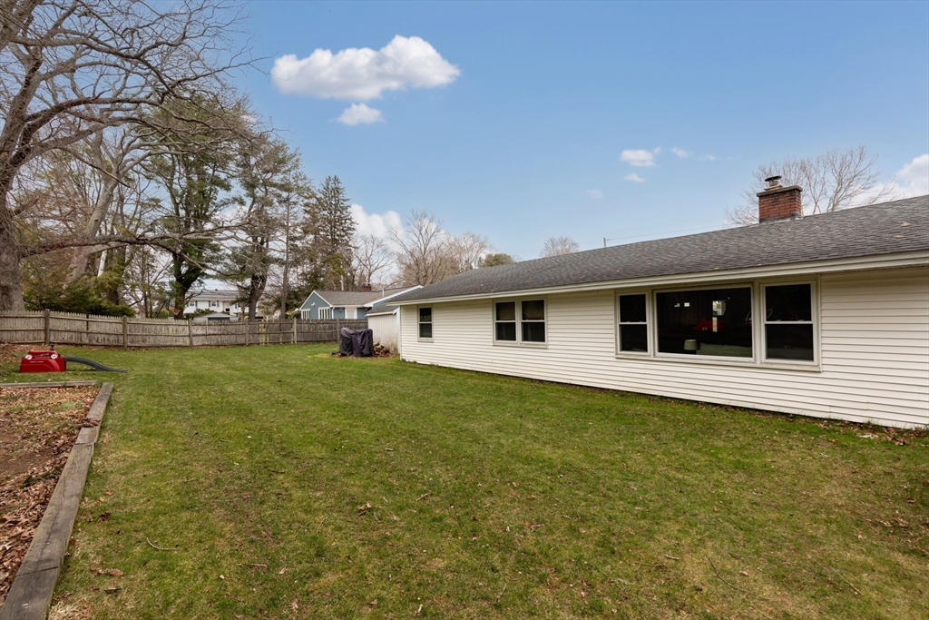 17 Ralph Road Raynham, MA 02767 - Photo 5 of 33