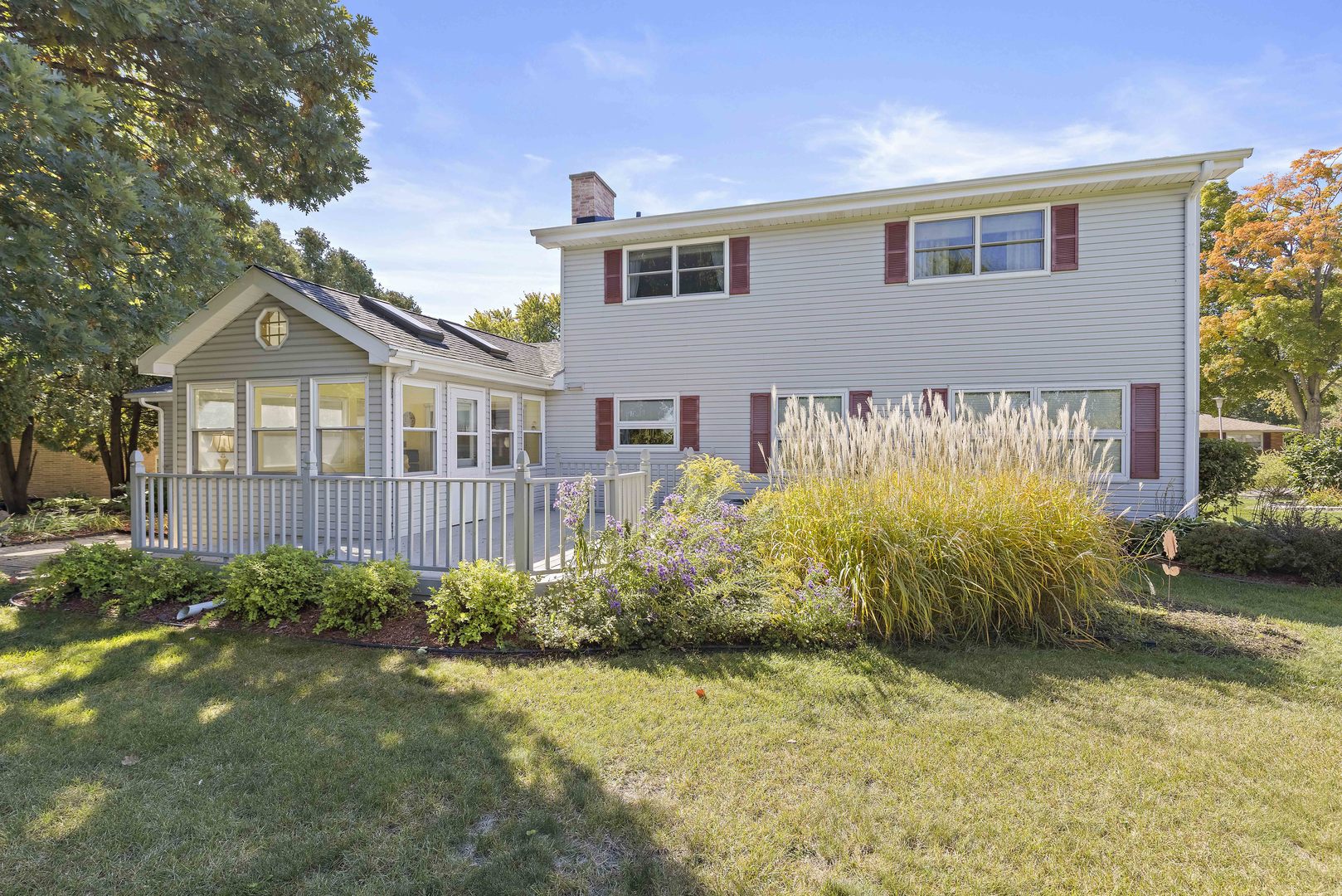 305 Ridge Road Rochelle, IL 61068 - Photo 25 of 31 a front view of a house with garden