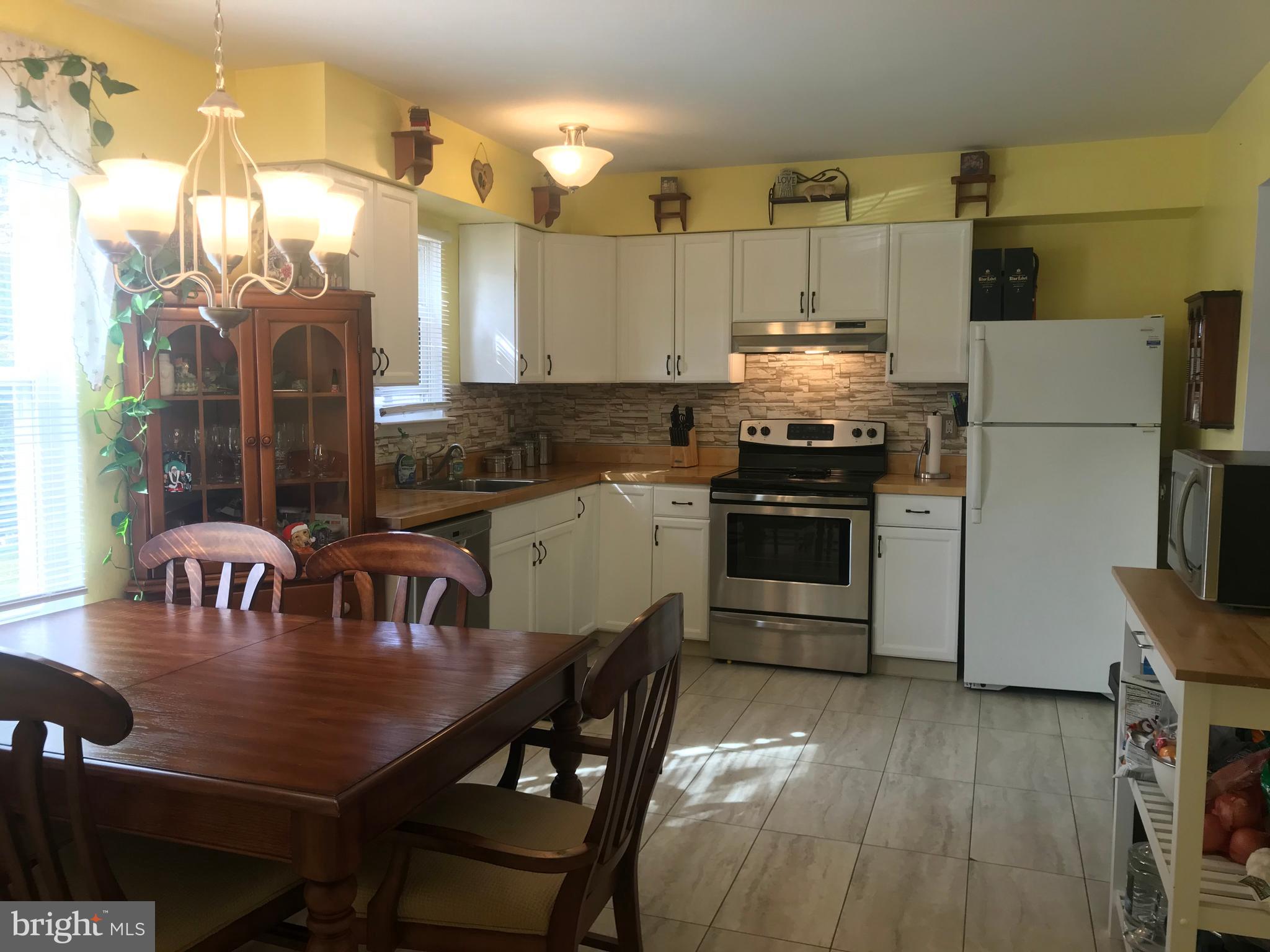 12 Berkshire Road Sicklerville, NJ 08081 - Photo 8 of 17 Gallery Image 8