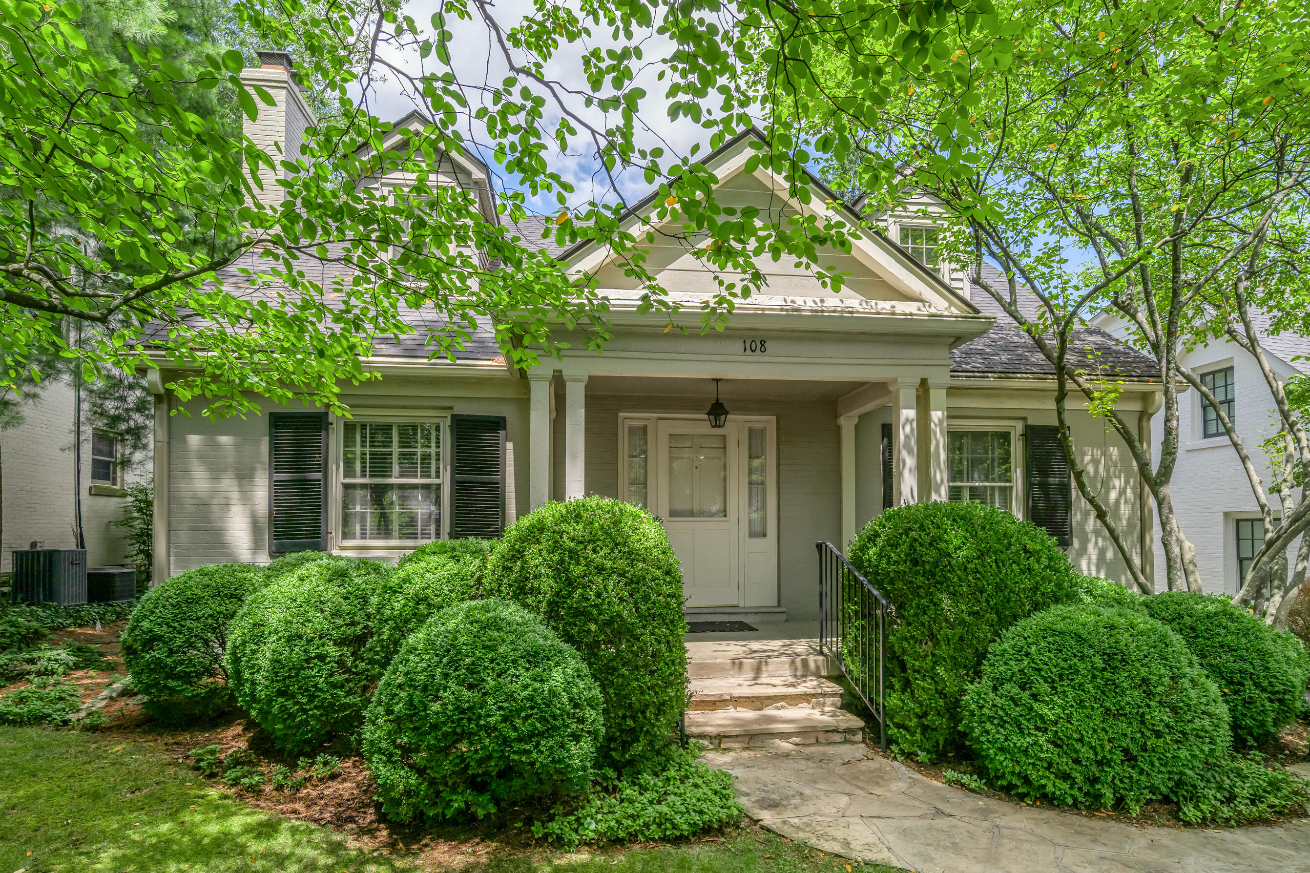 108 Romany Road Lexington, KY 40502 - Photo 1 of 54 TDB_3563