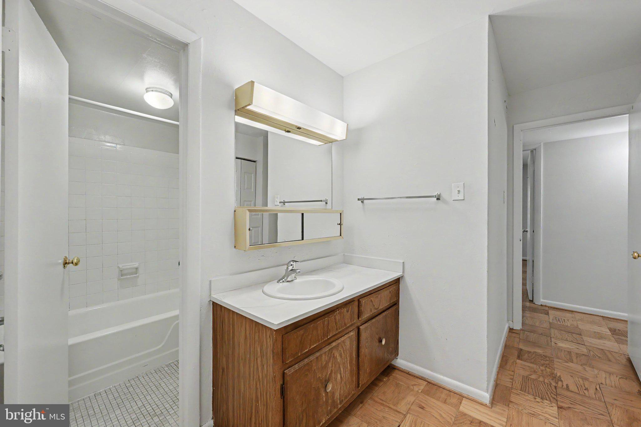 5240 West Running Brook Road, Unit 302 Columbia, MD 21044 - Photo 15 of 17 Full Bath