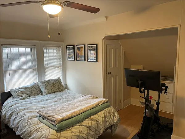 $1,300 | 24 Sibley Place, Unit 4, Rochester, NY 14607