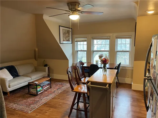 $1,300 | 24 Sibley Place, Unit 4, Rochester, NY 14607