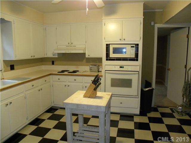 429 Plantation Road Lancaster, SC 29720 - Photo 9 of 16 Gallery Image 9