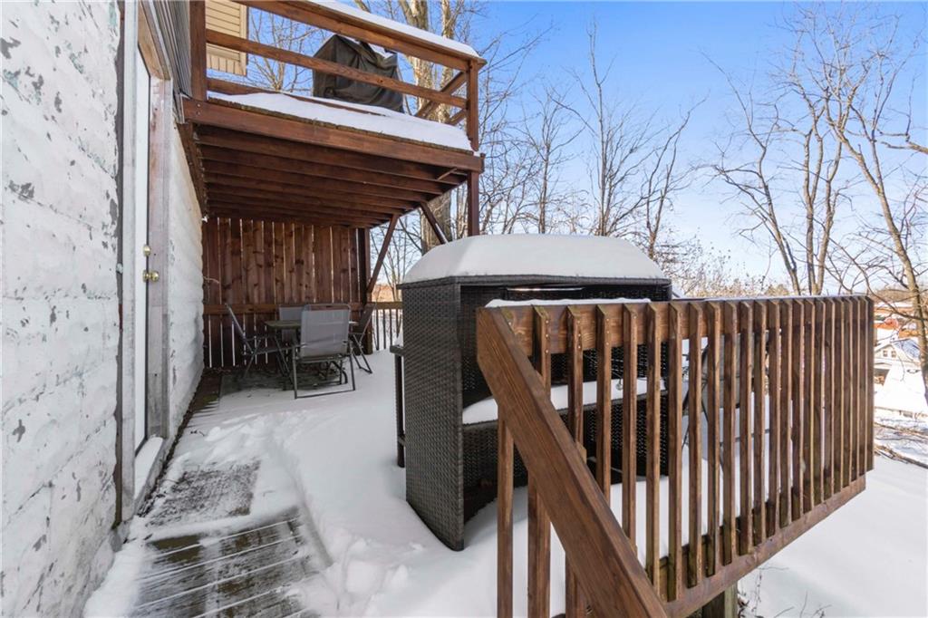 917 Session Street Pittsburgh, PA 15207 - Photo 12 of 15 a view of a balcony with an outdoor space