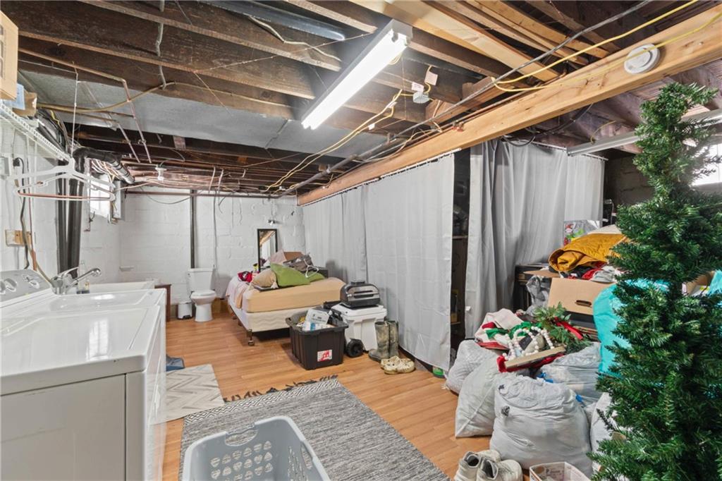 917 Session Street Pittsburgh, PA 15207 - Photo 10 of 15 a utility room with toys and utility room