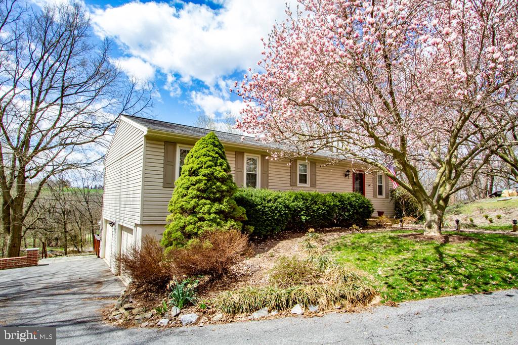 519 Rambler Road Manheim, PA 17545 - Photo 1 of 20 Gallery Image 1