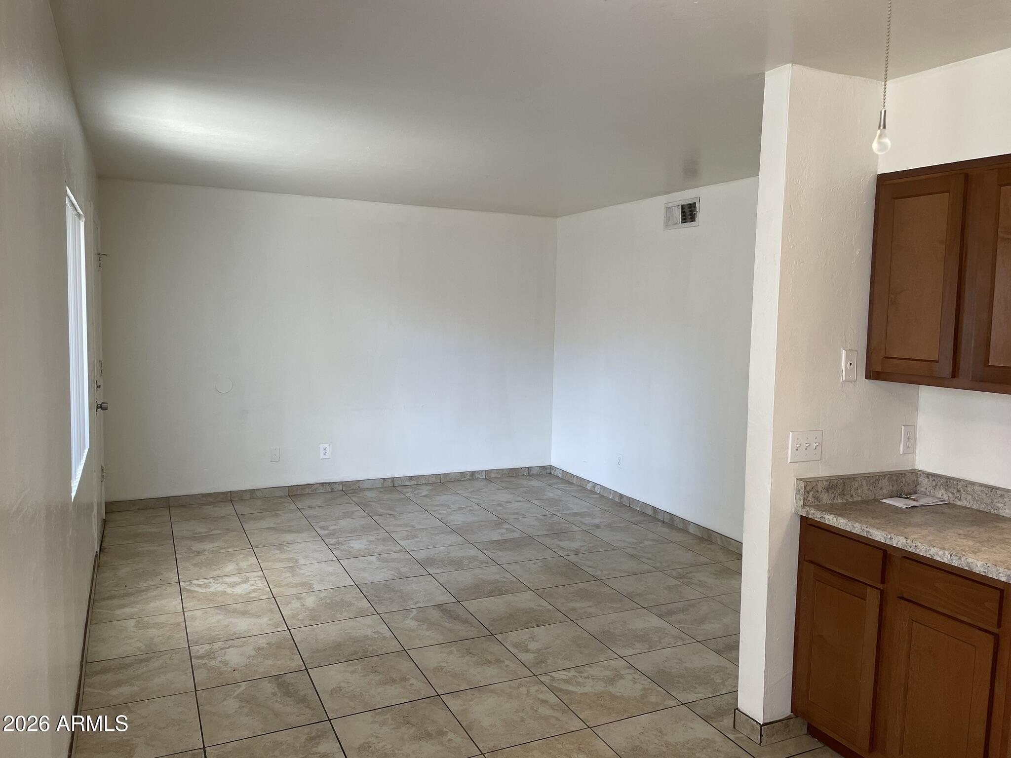 1222 East Mountain View Road, Unit 106 Phoenix, AZ 85020 - Photo 4 of 19 IMG_2847