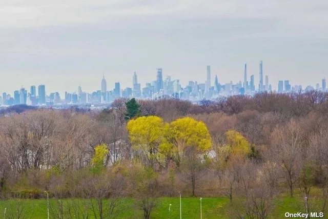 $659,000 | 2 Bay Club Drive, Unit 16V | Bay Terrace