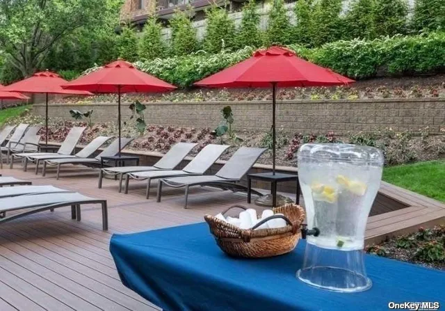 $659,000 | 2 Bay Club Drive, Unit 16V | Bay Terrace