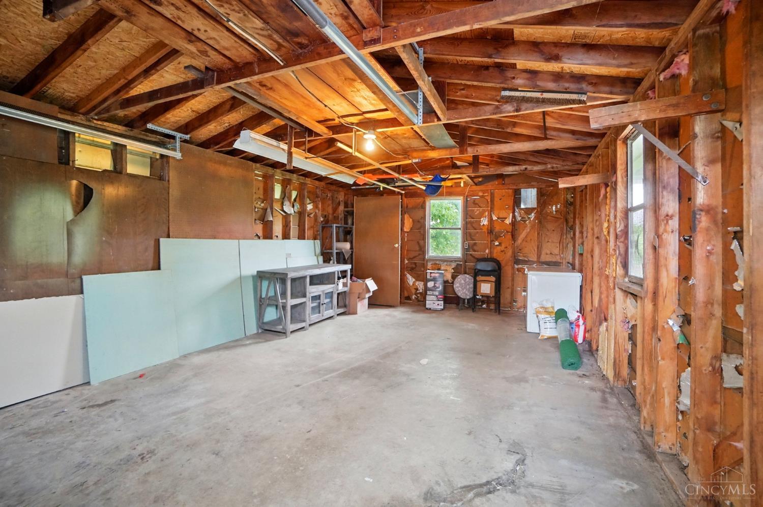 2638 Adams Road Cincinnati, OH 45231 - Photo 36 of 38 Gallery Image 36