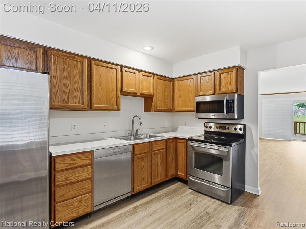 614 Tennyson Rochester, MI 48307 - Photo 17 of 41
