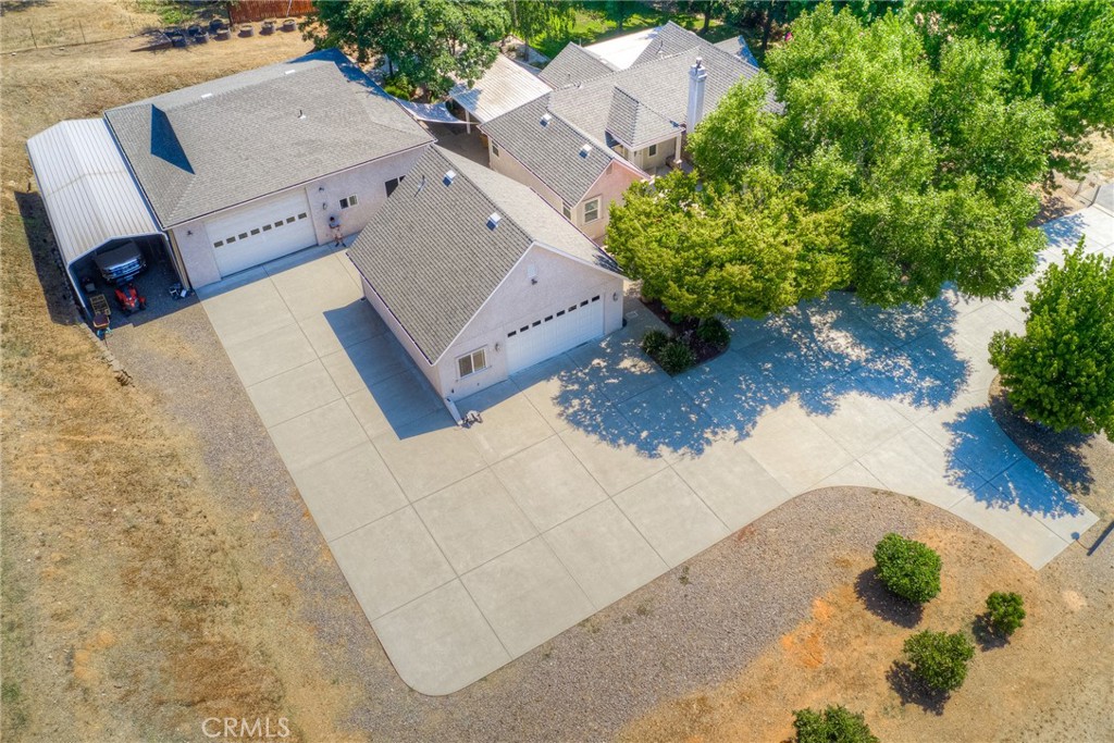 6060 Miners Ranch Road Oroville, CA 95966 - Photo 57 of 66 an aerial view of a house with a yard and covered with wooden fence
